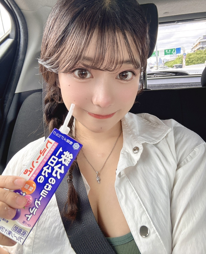 이쁘고 몸매도 좋고 연기 잘하고 키스 잘하는 AV 신인 배우.jpg 