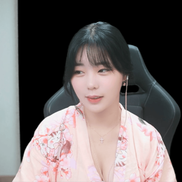 자신이 슈퍼 섹시 여겜비라고 주장하는 처자.gif 