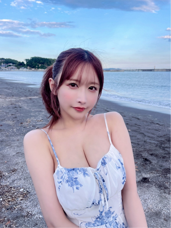 요즘 포텐 터져서 얼굴이 더 이뻐지고 몸매 1티어 AV 배우.jpg 