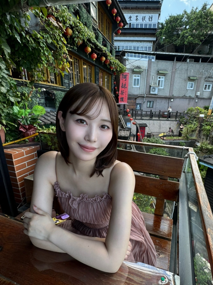 9월 데뷔작 대박난 몸매 좋은 AV 신인 배우.jpg 