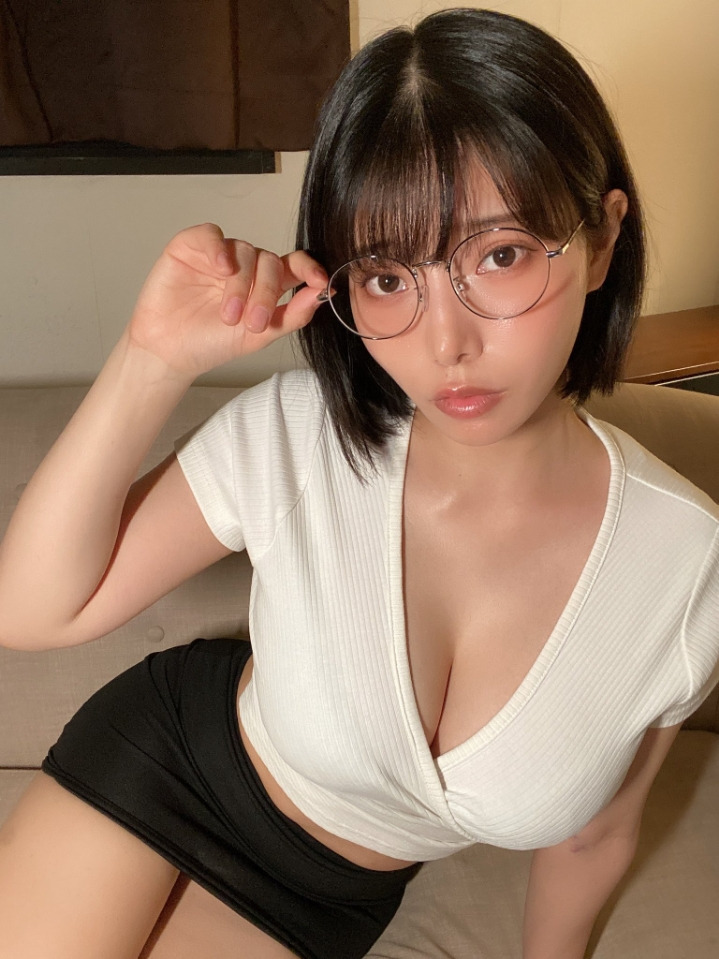 요즘 사람들이 진짜 모르는 몸매 색기 1티어 AV 배우.jpg