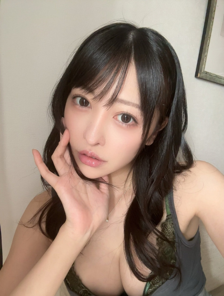 색기 있고 다리라인이 GOAT인 AV 배우.jpg 