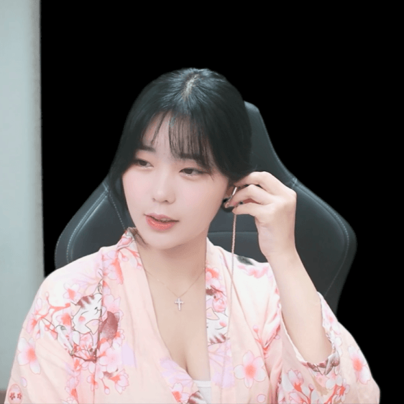 자신이 슈퍼 섹시 여겜비라고 주장하는 처자.gif 