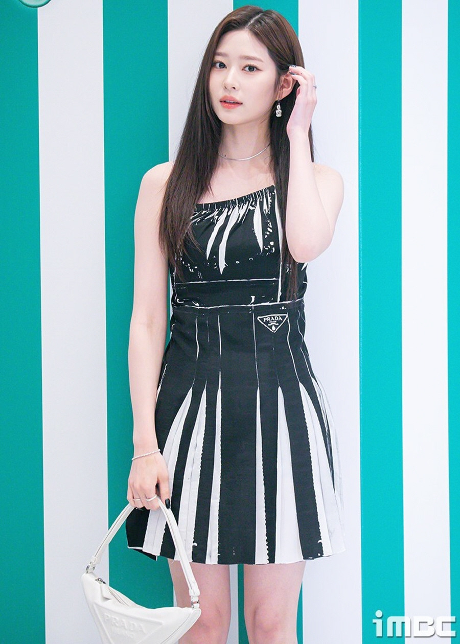 프라다 오프닝 행사 김민주 비주얼