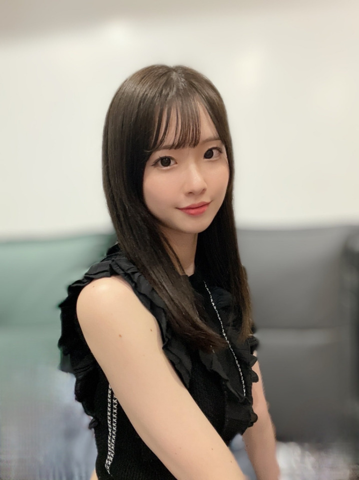 요즘 fc2에서 넘어와서 대박 성공한 AV 신인 배우.jpg 