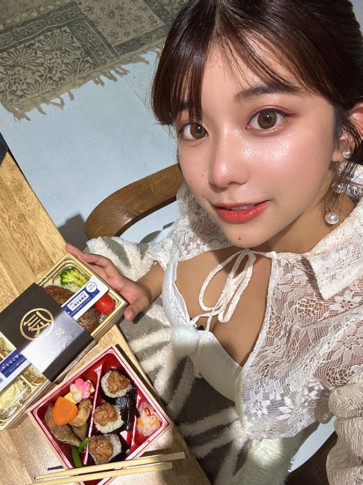 10월 신작 나왔는데 평가 미쳤다는 AV 배우.jpg 