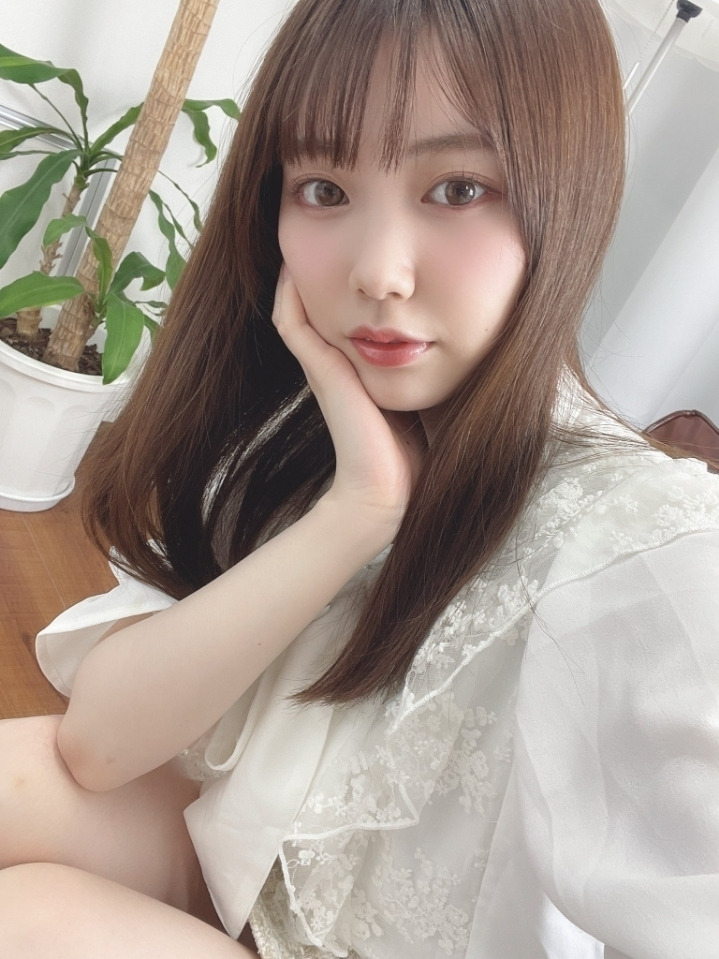 요즘 얼굴 하나로 TOP 먹은 신인 AV 배우.jpgif