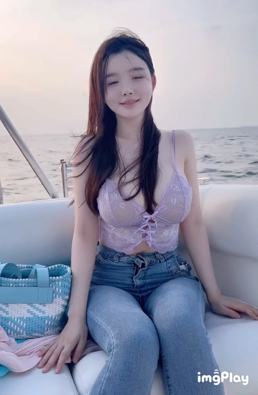 존예 누나.gif