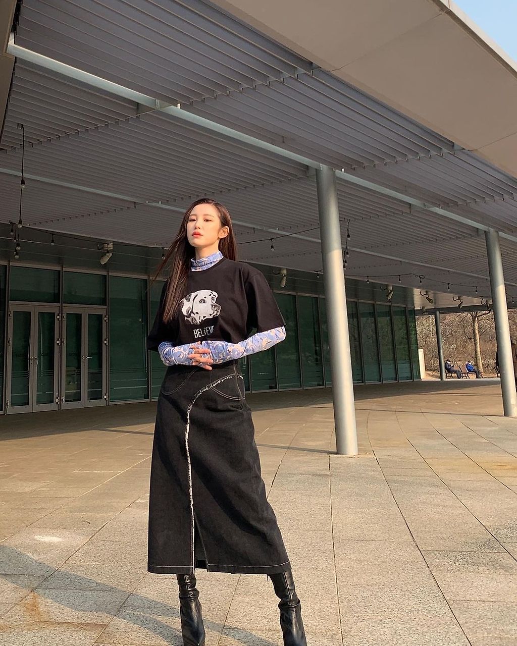 화보 촬영하는 전효성 - 꾸르