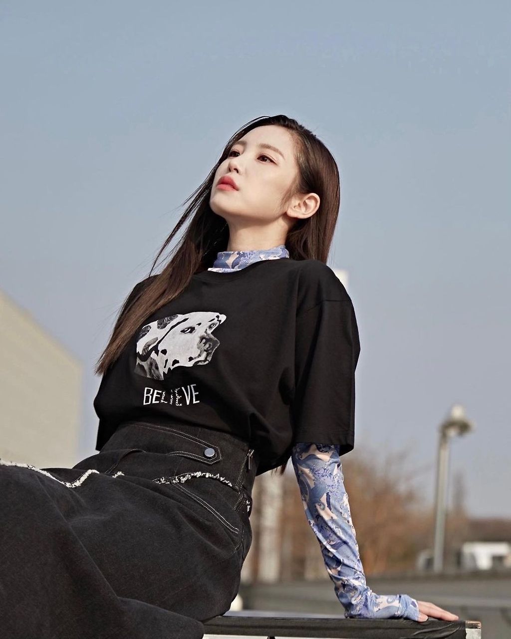 화보 촬영하는 전효성 - 꾸르