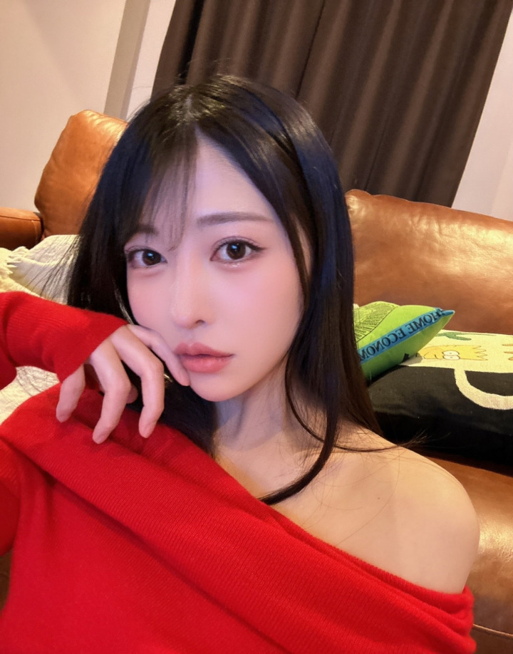 색기 있고 다리라인이 GOAT인 AV 배우.jpg 