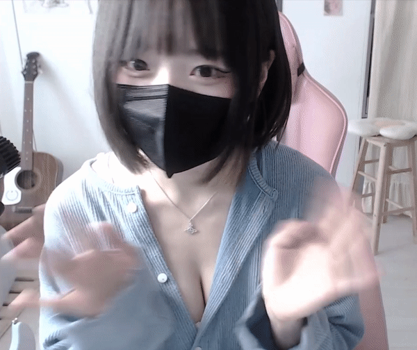 방종이 제일 바쁜 스트리머.gif 