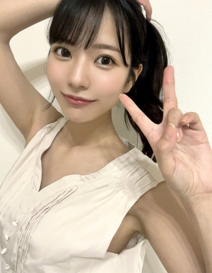 드디어 8월 주간 판매 1위 했다는 외모 1티어 AV 배우.jpg 