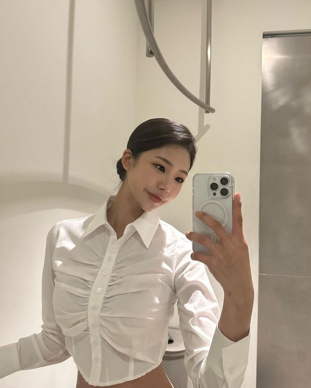 군필 모델 누나.jpgif