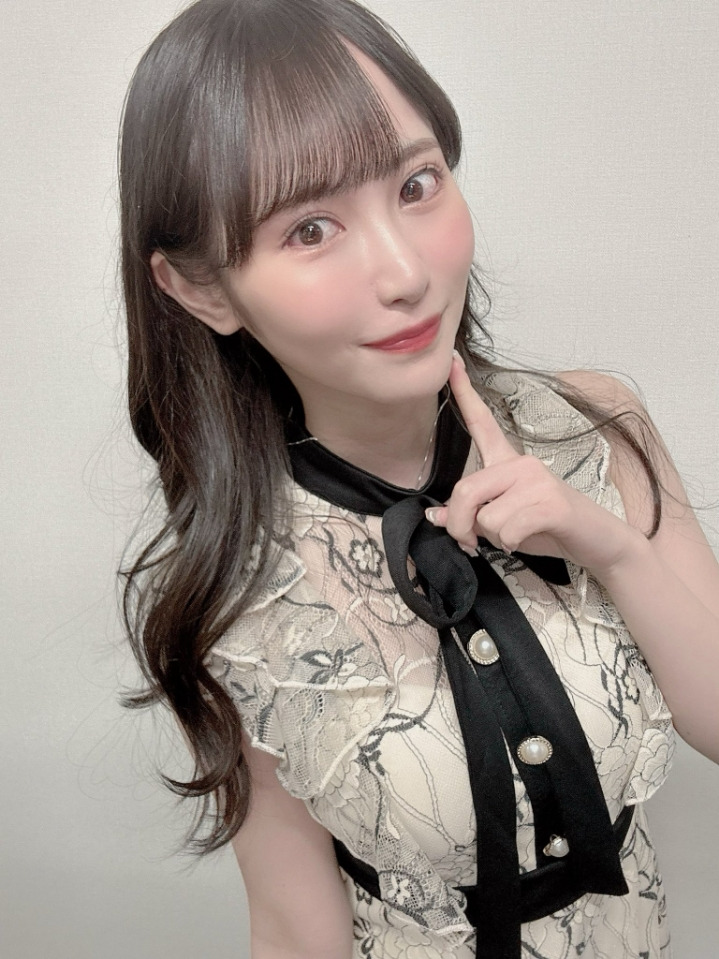 더 예뻐지고 몸매도 좋은 AV 배우.jpg 