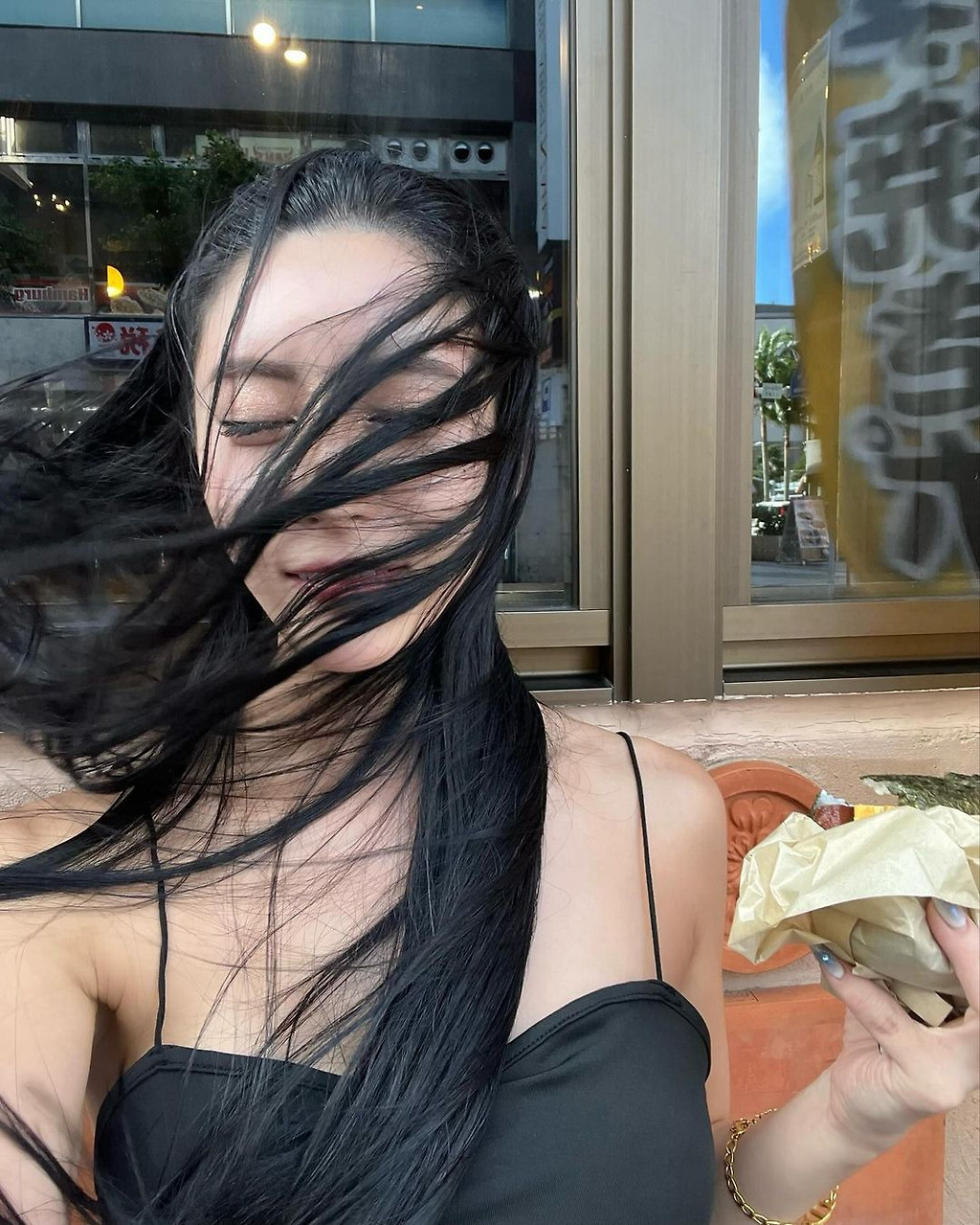 건강한 몸매로 한때 유명했던 사나 친구 근황.jpg 