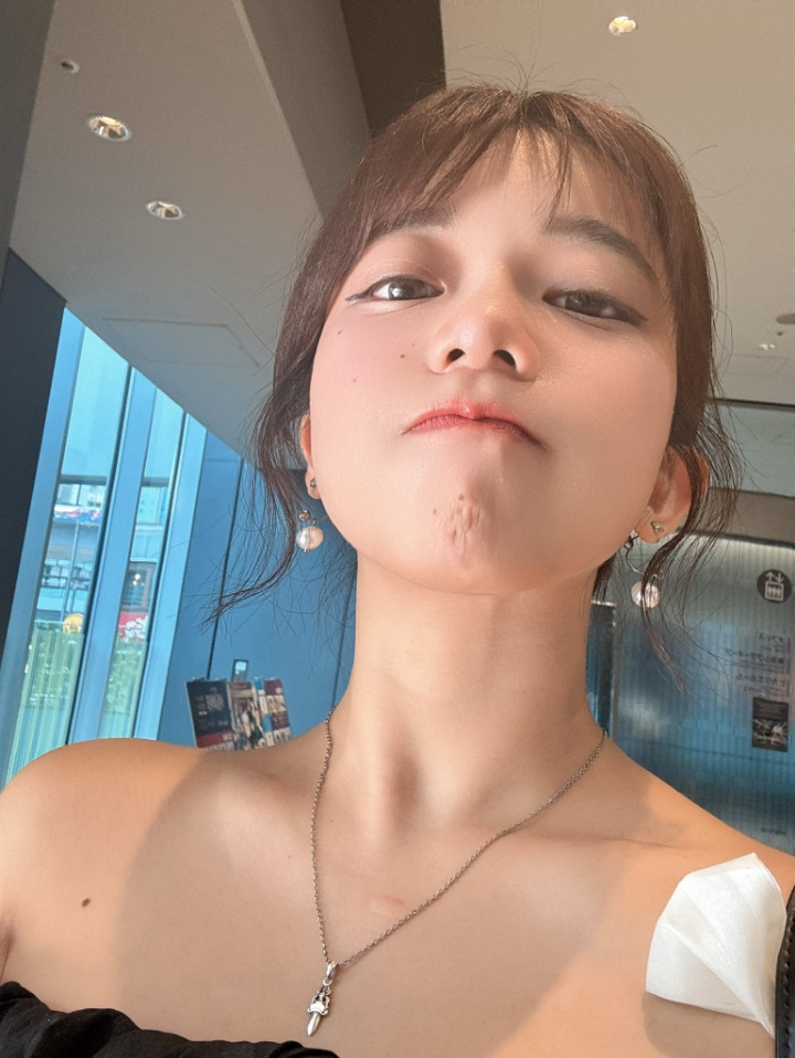 10월 신작 나왔는데 평가 미쳤다는 AV 배우.jpg 