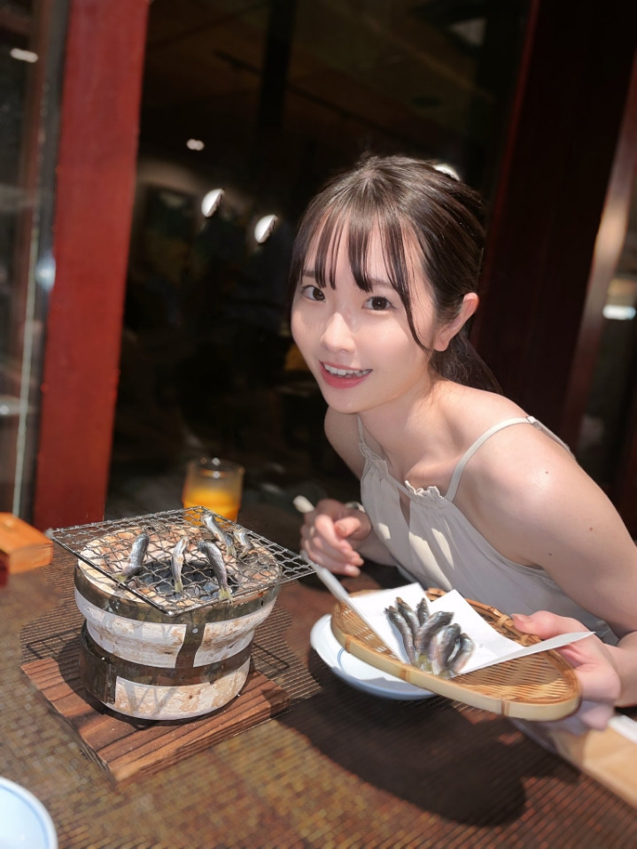 요즘 fc2에서 넘어와서 대박 성공한 AV 신인 배우.jpg 