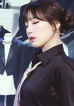 청순한 매력의 흑발 소녀시대 태연 - 리프러스