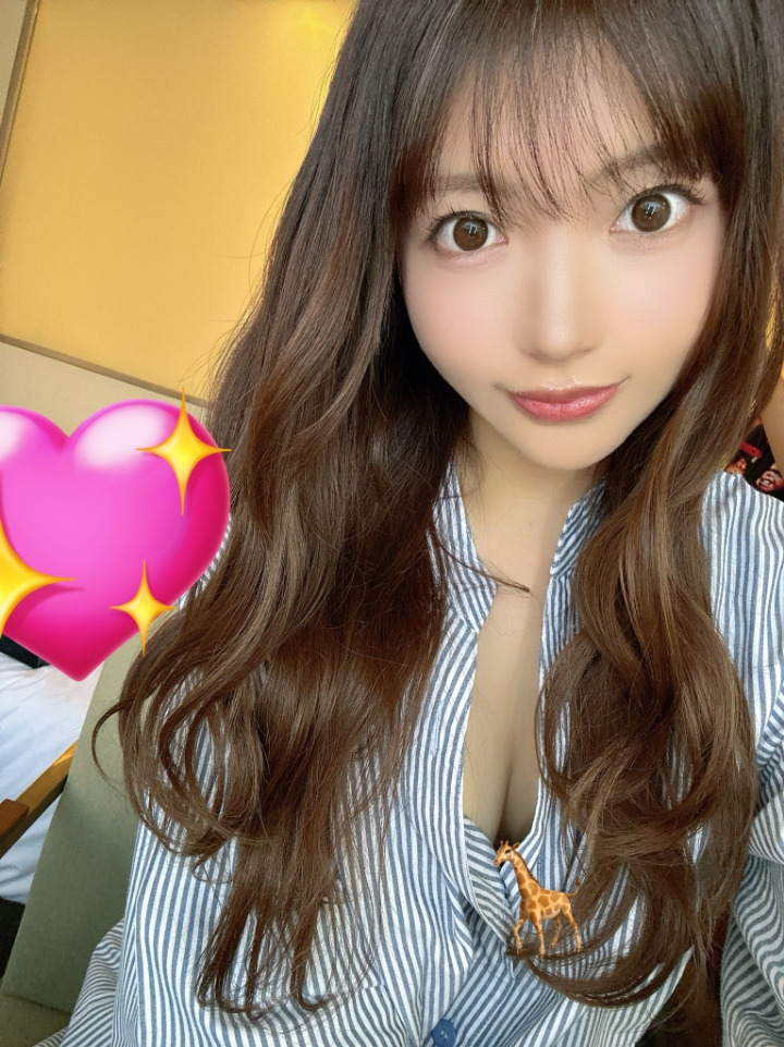 이쁘고 키 크고 몸매 쩌는 AV 배우.jpg 