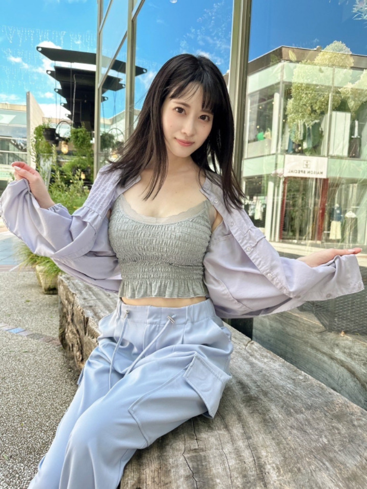 10월 데뷔 예징인 신인 AV 배우.jpgif 