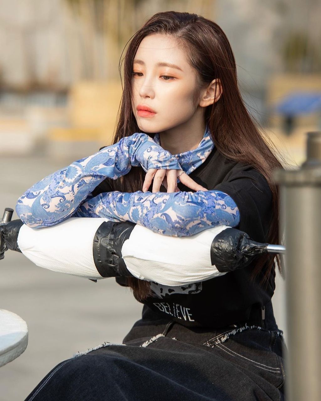 화보 촬영하는 전효성 - 꾸르