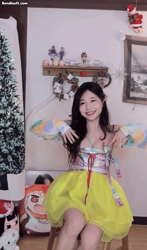 한복 입은 수련수련.gif 