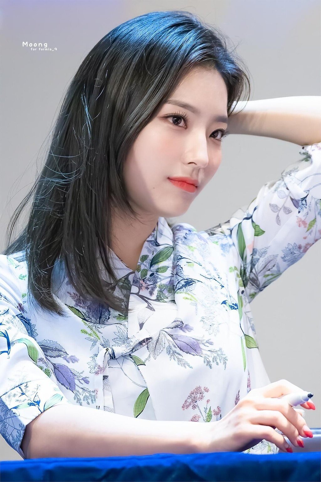 개량한복도 잘 어울리는 프로미스나인 이새롬 - 꾸르