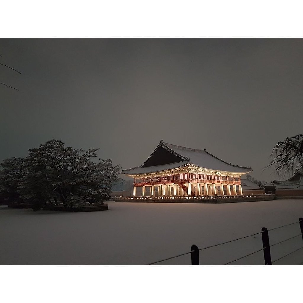 함박눈 품은 경복궁 - 꾸르