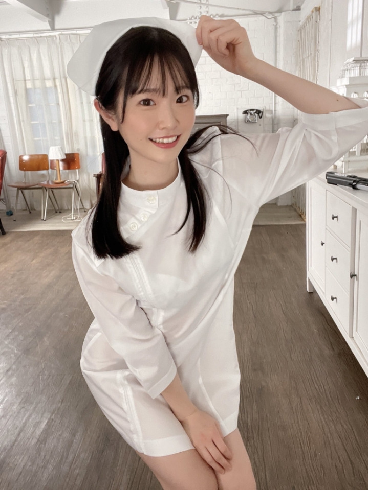 FC2에서 넘어와 대박난 신인 AV 배우.jpg 
