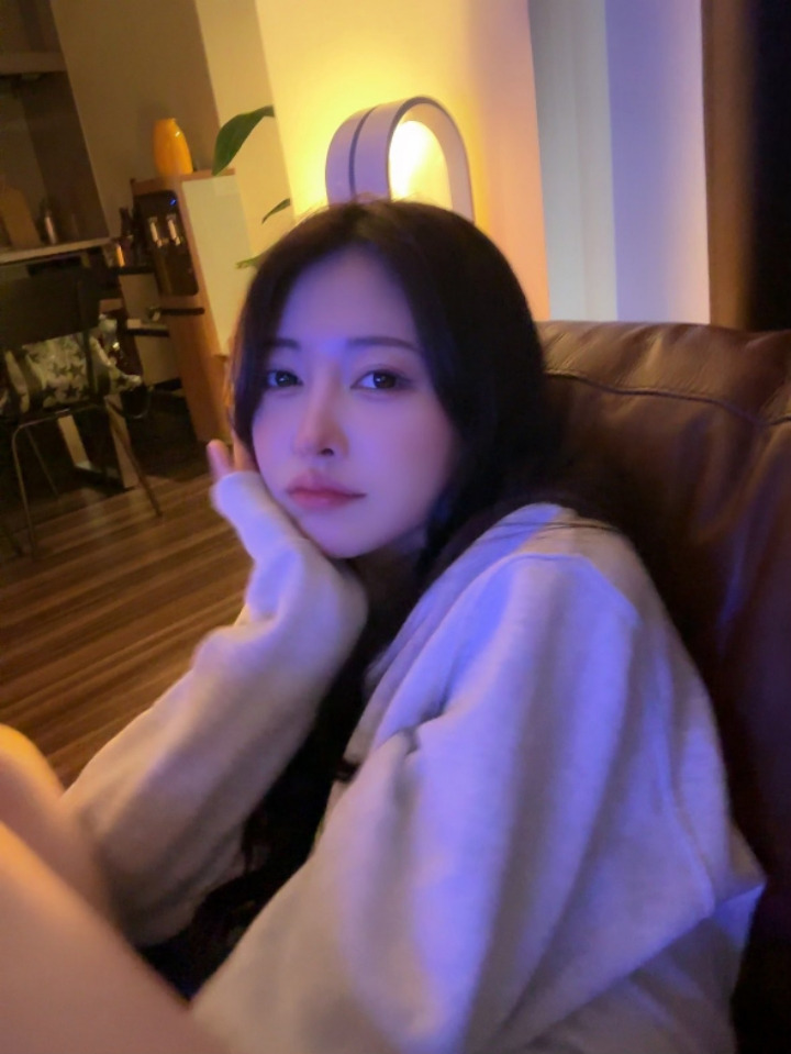 색기 있고 다리라인이 GOAT인 AV 배우.jpg 