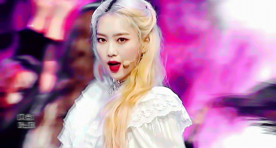 오마이걸 지호 허벅지