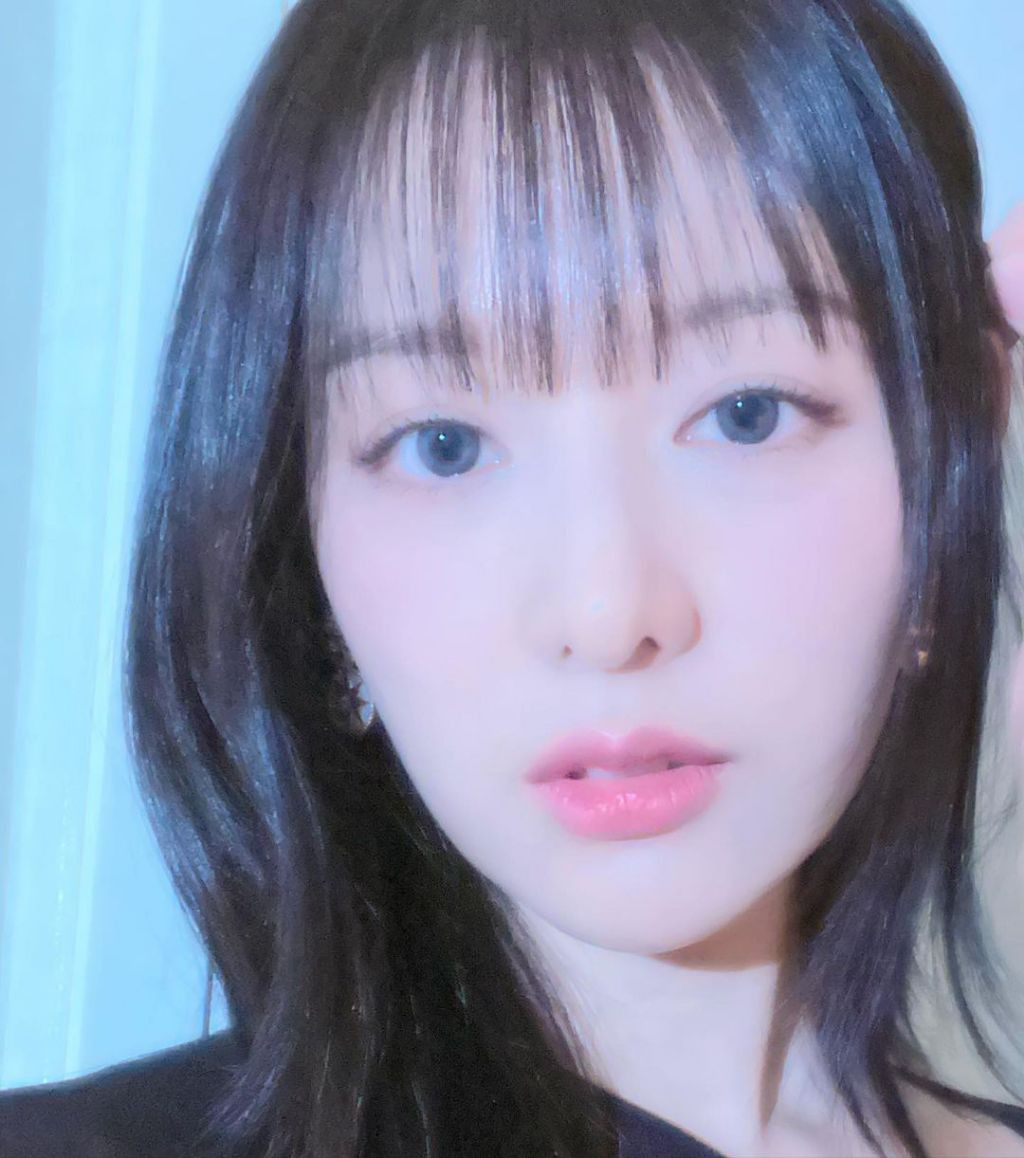 셀카 자주올려줬으면...