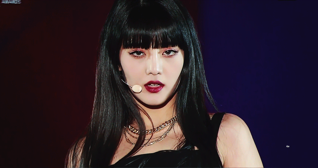 앞쪽이랑 중앙에 포인트는 매우 잘 어울림.gif