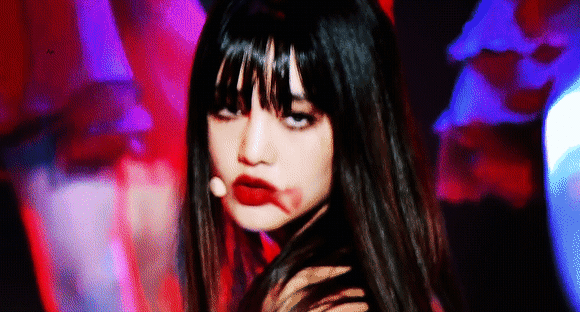 민니 삼백안짤.gif