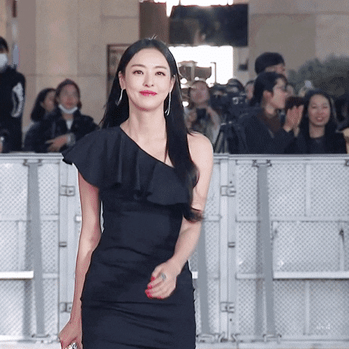 이다희 워킹짤.gif