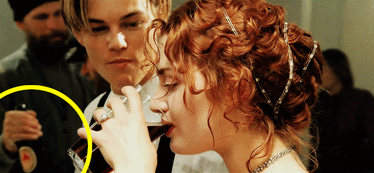 바스 맥주 마시는.gif