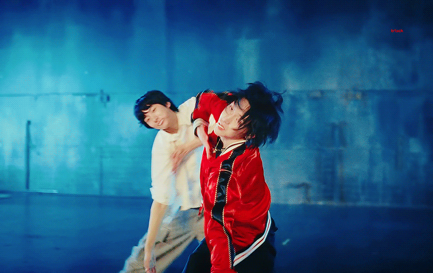 라이즈 페어 안무.gif