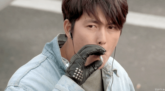 비트 정우성.gif