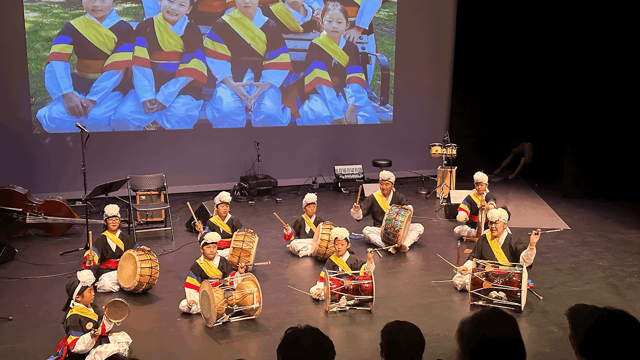 캔남사당 사물놀이.gif