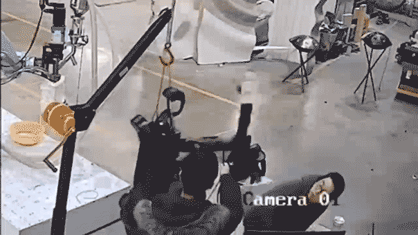 8e6b337c-robot-attack-gif.gif