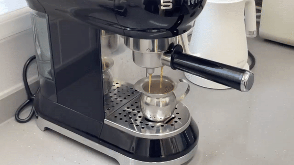 ezgif.com-gif-maker (9).gif