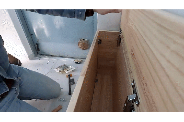 현관 벤치 조립 GIF.gif