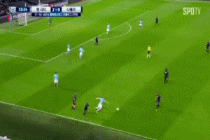 나폴리 공격전개.gif