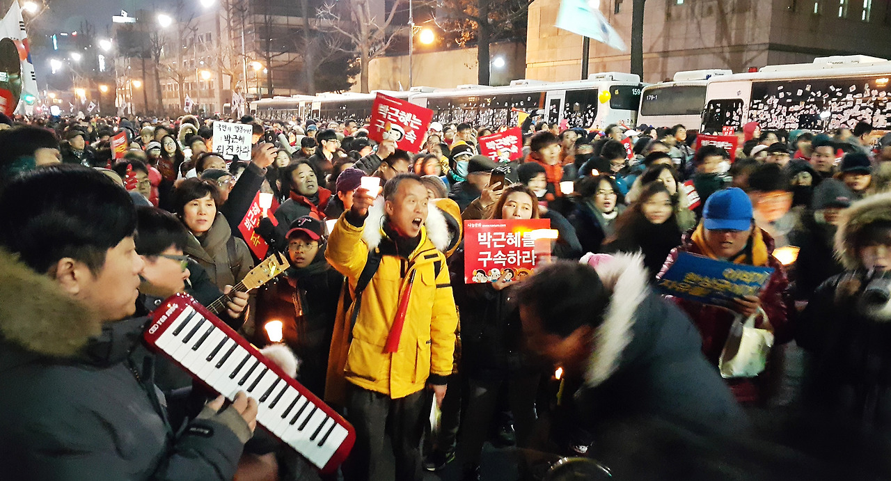 9차 (20161224) 노래하는 시민들.jpg