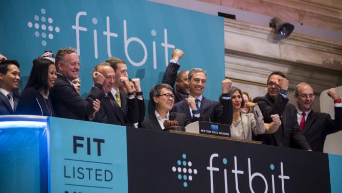 2015-06-18T145155Z_490367282_GF10000131998_RTRMADP_3_FITBIT-IPO.jpg