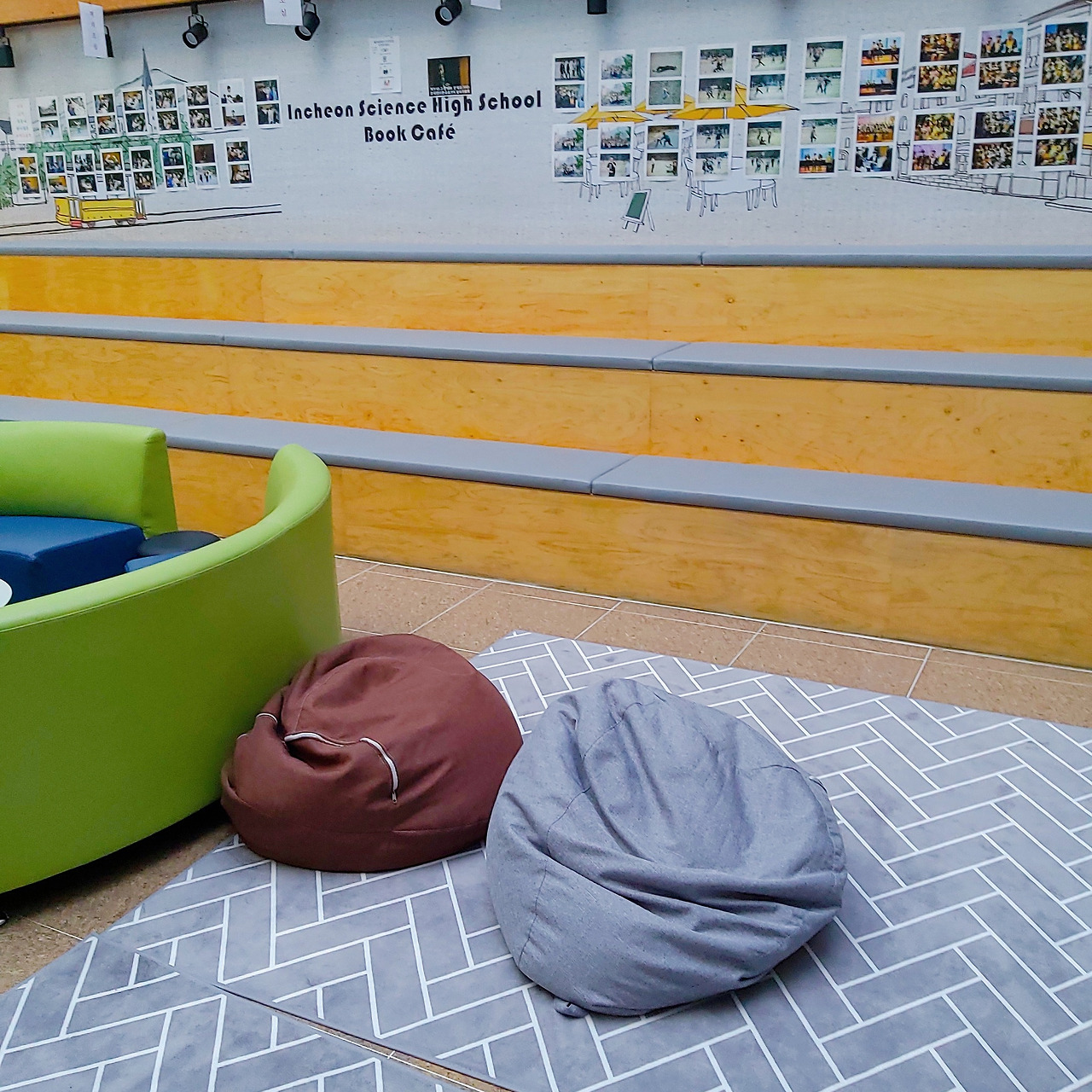 북카페-사후 (3).jpg