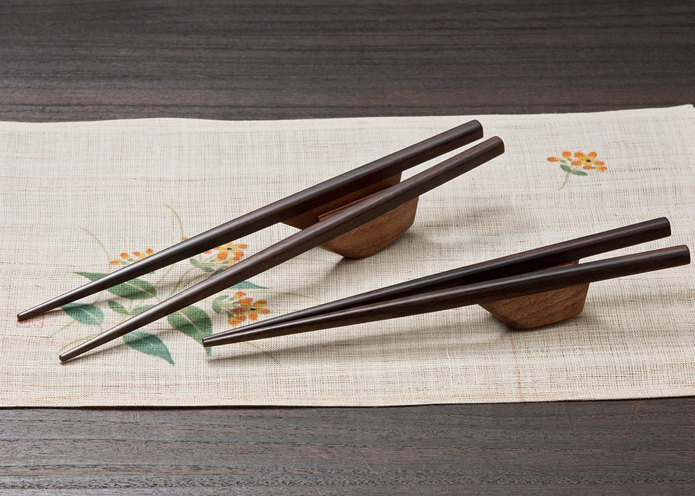 03_ https___www.hashizokun.com_1510new_images_p_yajirobe0.jpg