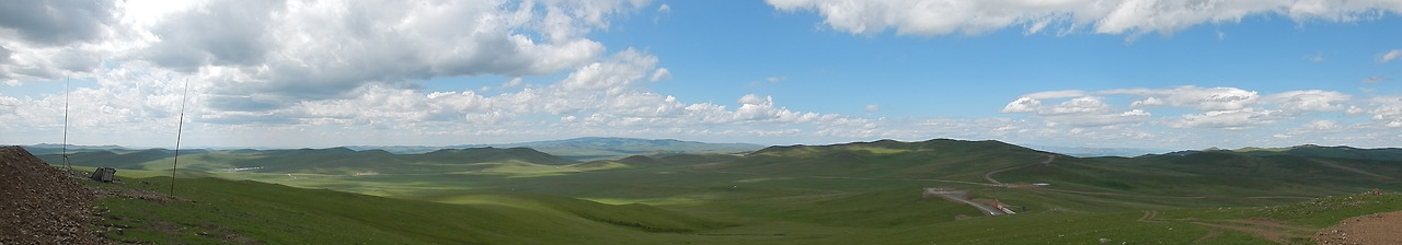 02_신재생에너지의 친환경효과를 보여주는 몽골의 푸른  하늘.jpg