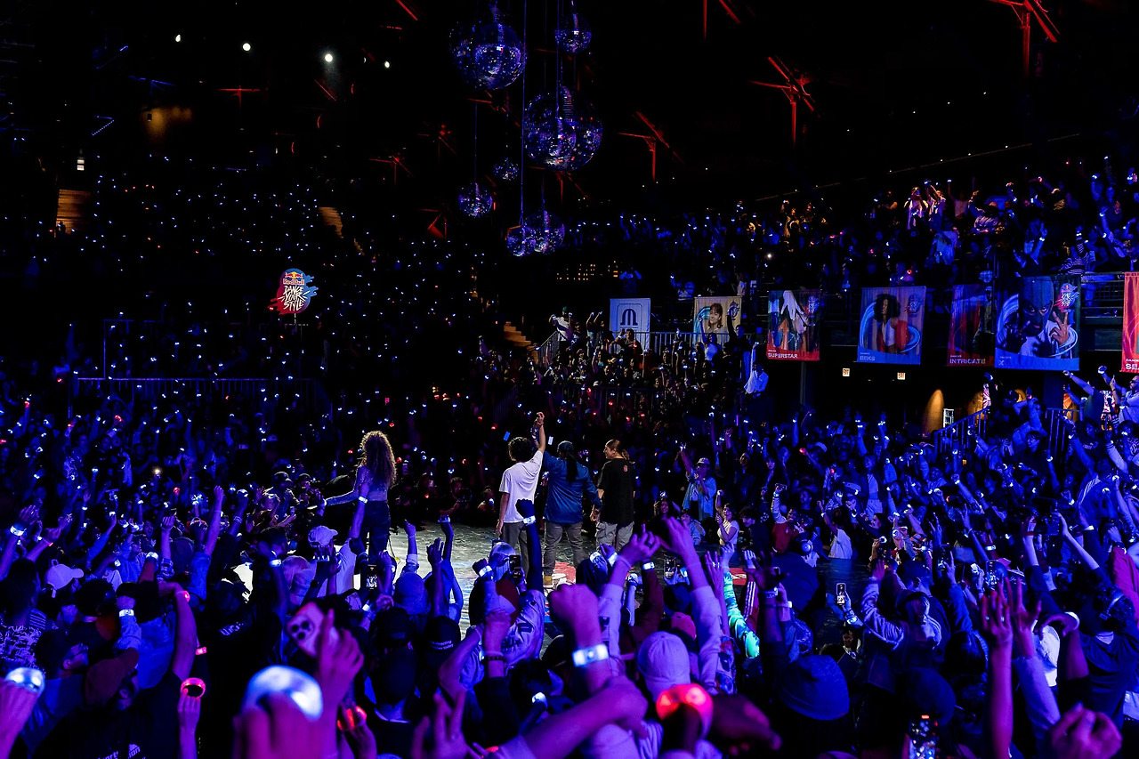 redbull_dance your style_crowd voting 2.jpg